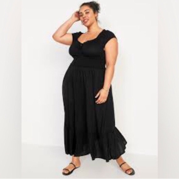 NWT! Black Waist-Defined Puff-Sleeve Clip-Dot Midi Dress - Size Small 💜 - Picture 4 of 6